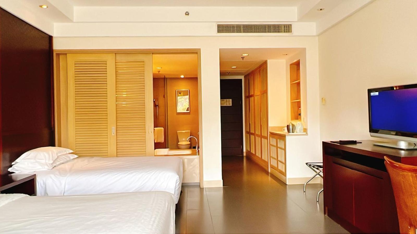 Sheraton Huizhou Beach Resort Huidong Exterior photo